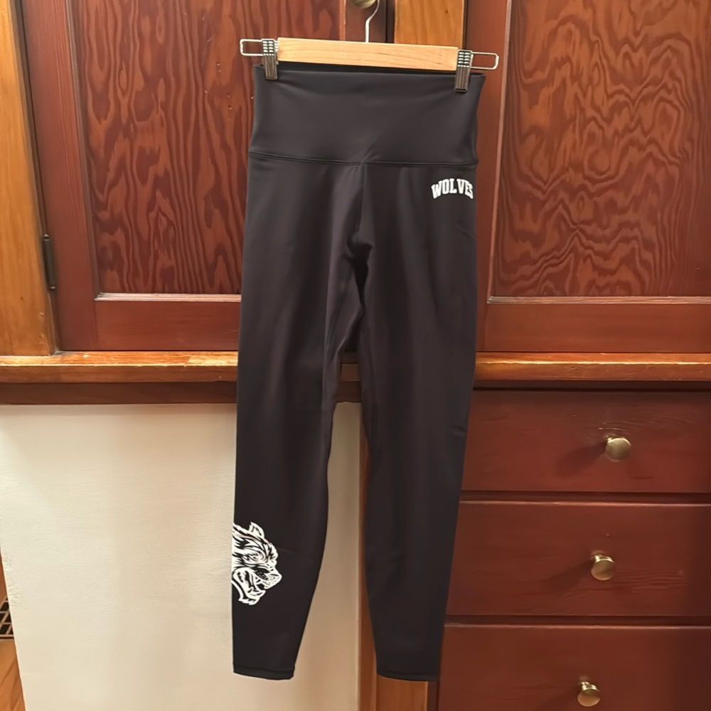 Wolves Black Leggings Size: Medium